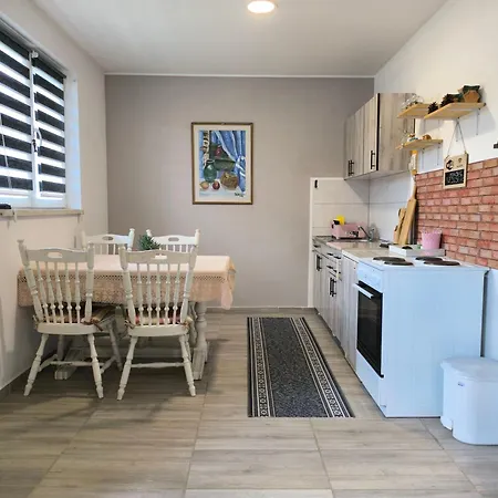 Vukasinova Stanica Feriehus *